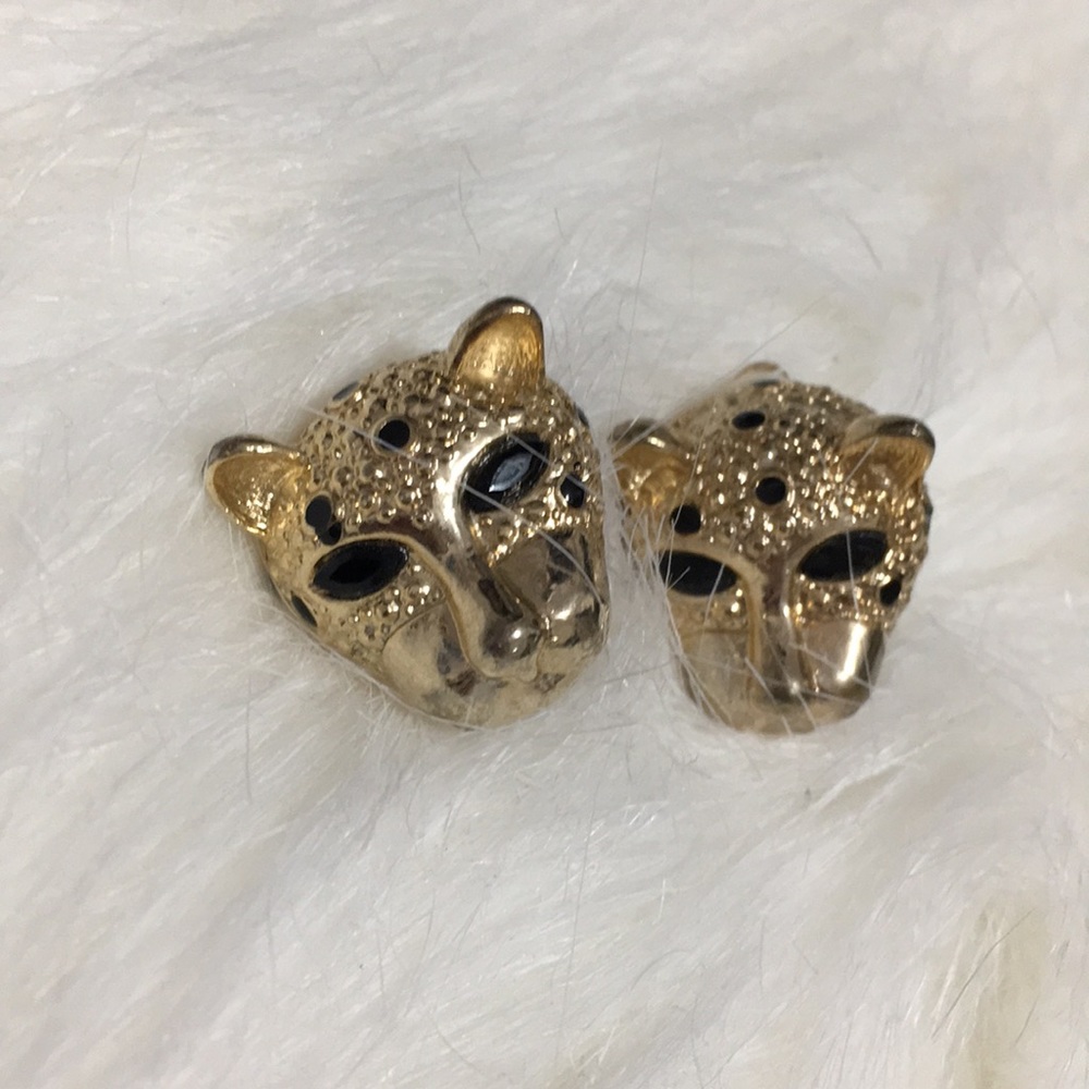 Cheetah clip on earrings